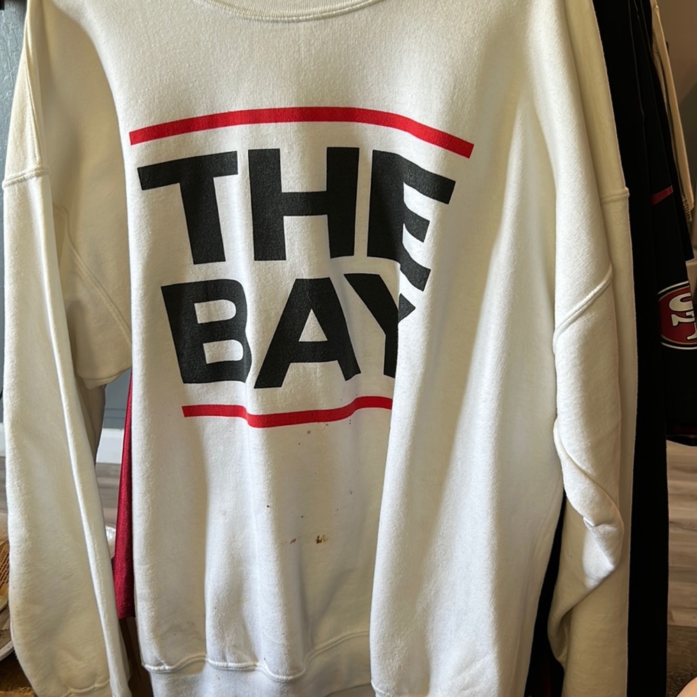 Men’s white sweater (The Bay)size XL
